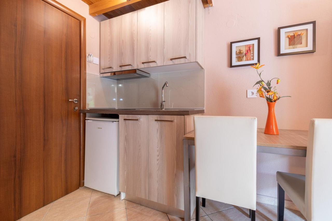 Studios Diogenis Porto Koufo Extérieur photo